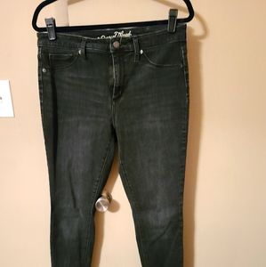 2 pairs of Universal Thread, size 10 skinny jeans